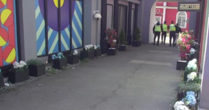 Boru Santanu nakon drame obezbeđenje izvelo iz Bele kuće: Evo gde je otišao po napuštanju cimera iz Elite