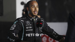 Katari Nagydíj: Lewis Hamilton szivárványos sisakban versenyzett