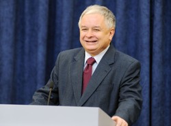 Prezydent dostał premię za staż