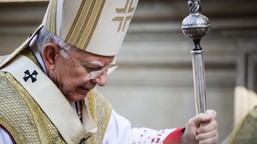 luksusowa emerytura abpa marka jędraszewskiego. policzyli, ile dostanie miesięcznie