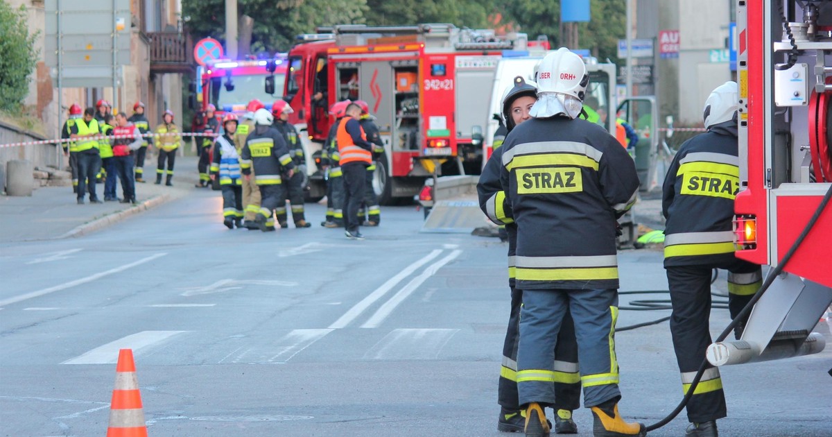 Ewakuacja całej szkoły! Cztery osoby zasłabły, na miejscu grupa chemiczna
