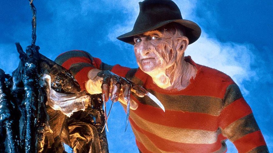 Robert Englund jako Freddy Krueger w filmie "Koszmar z ulicy Wiązów 5: Dziecko snów" (1989)