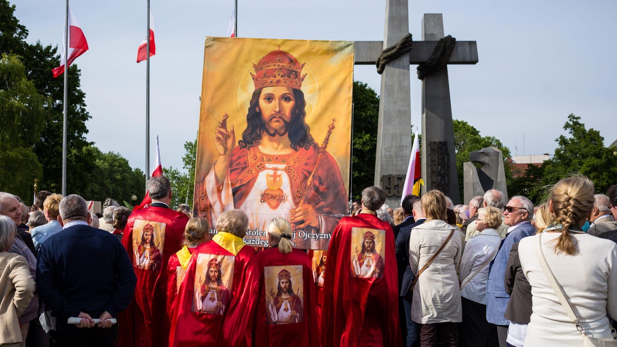 POZNAŃ PLAC WOLNOŚCI POMNIK WDZIĘCZNOŚCI Modlitwa