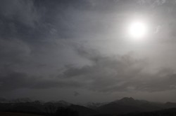 Saharyjski pył dotarł do Polski. Przyćmione słońce, gwałtowny wzrost temperatury