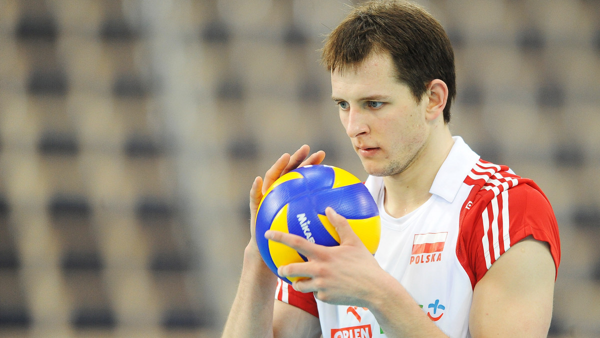 Bartosz Kurek nie zagra w meczach z Iranem w Lidze Światowej - taką informację przekazał w poniedziałek rzecznik reprezentacji Polski, Mariusz Szyszko. - Jesteśmy gotowi do walki i chcemy rewanżu po dwóch porażkach w Teheranie - przyznał w rozmowie z Eurosport.Onet.pl. Starcia z mistrzami Azji w gdańskiej Ergo Arenie w piątek i sobotę (oba o godzinie 20:15).