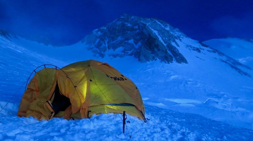 Nanga Parbat zdobyta zimą po raz pierwszy! Alex Txikon, Simone Moro i Ali Sadpara dokonali niemożliwego! 