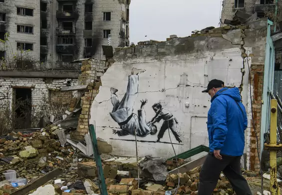 Banksy jeździ po Ukrainie. Artysta odsłonił kulisy swojej pracy