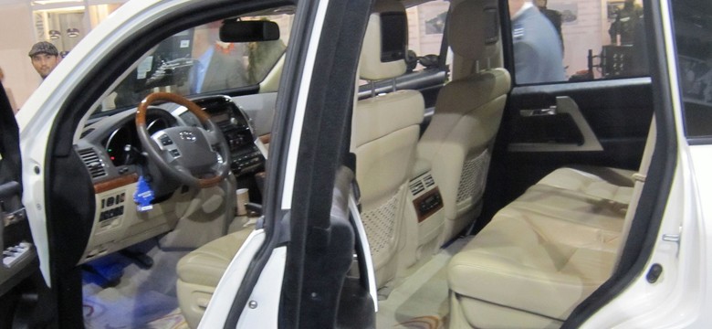 Prezydent Duda w pancernym aucie za 2 mln zł. To toyota zamiast rozbitego BMW [MAMY ZDJĘCIA]