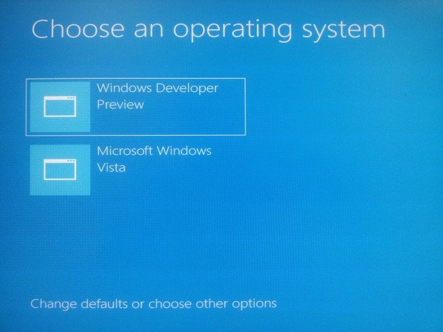 Windows8 - Nowy bootloader. Poświęciliśmy Windows 7 na rzecz Ósemki. Vista została, a instalacja nowego systemu jej nie zaszkodziła.