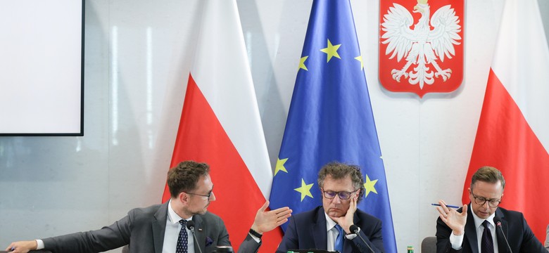 Awantura na komisji. Joński nie wytrzymał. Buda wykluczony za "nieuka"