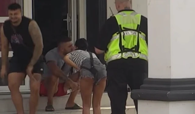 VEST O TRUDNOĆI PRED SAM KRAJ?! Starleta se danima žalila na mučninu, Asmin ODMAH TRAŽIO DA URADI TEST - Obezbeđenje ga jedva odvuklo!