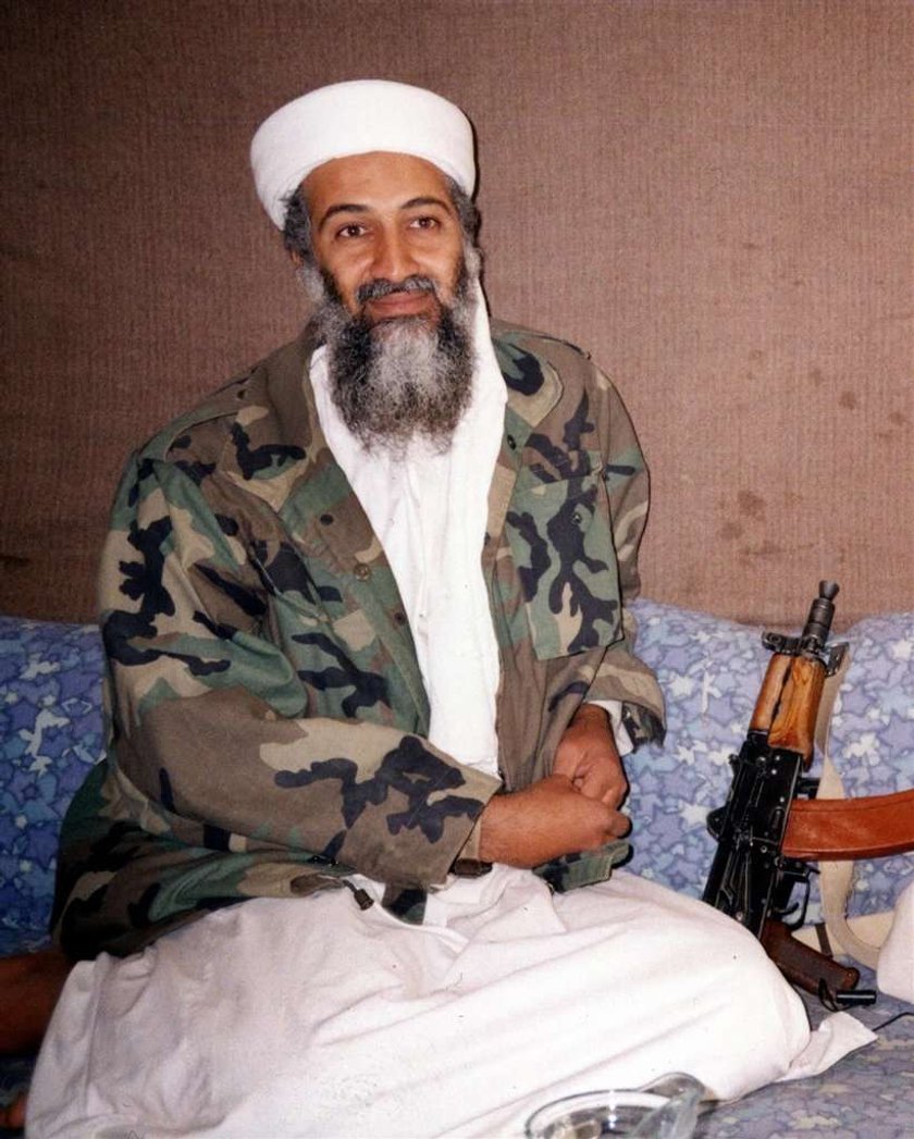 Bin Laden trzymał dwie biblie. Po co?