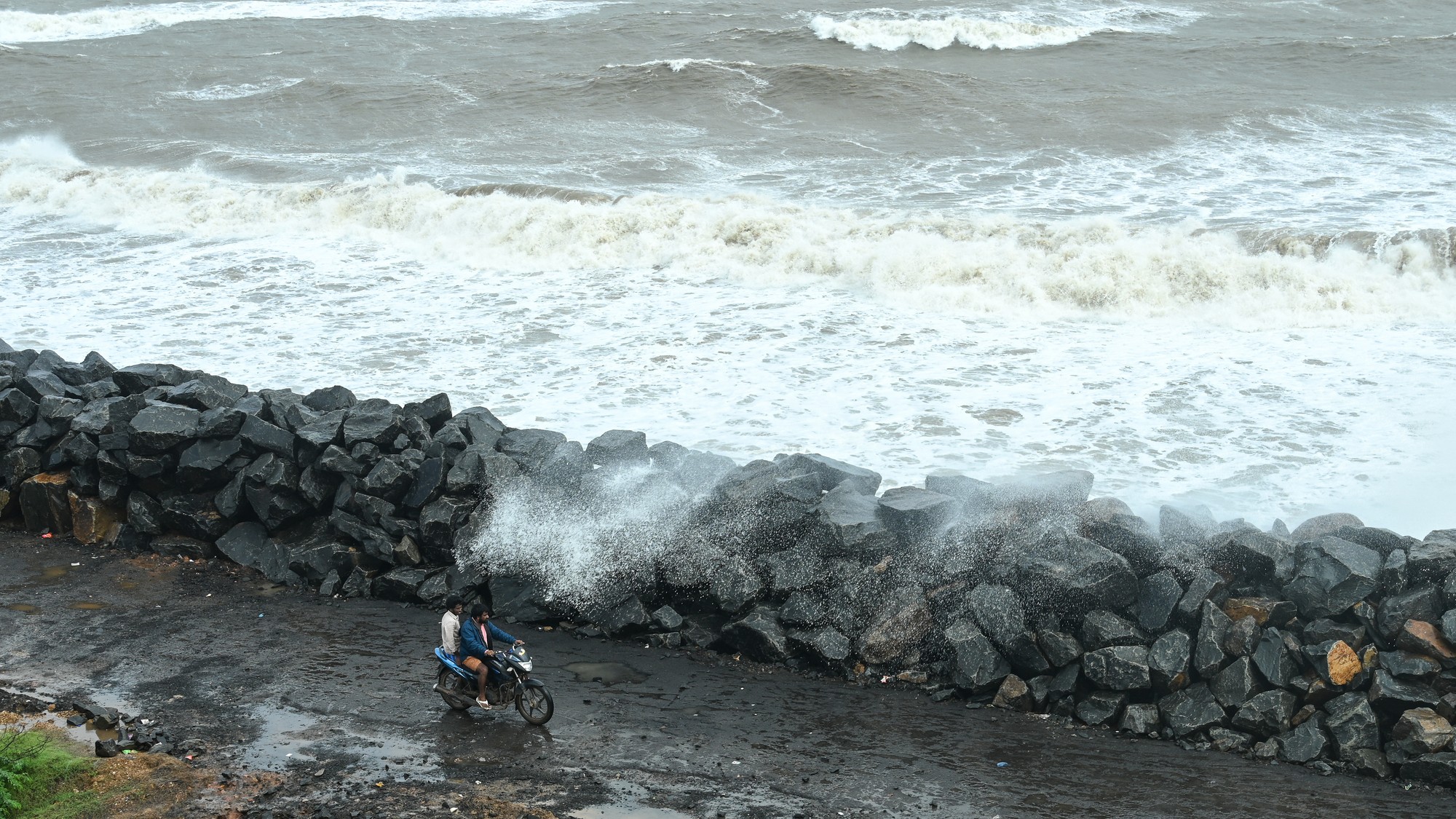 India sa pripravuje na cyklón Montha.