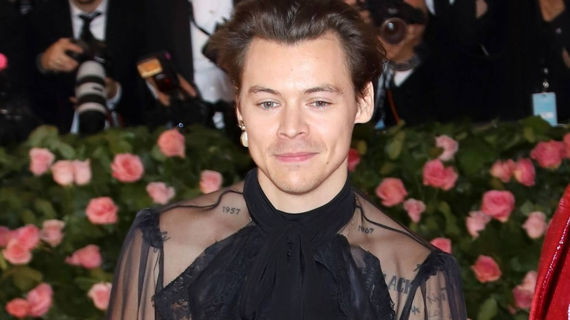 Harry Styles je obukao haljinu za naslovnicu magazina Vogue i desničari i homofobi su odlepili