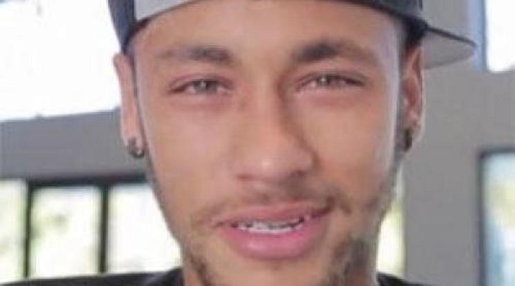 Könnyezve mondott köszönetet Neymar – videó!
