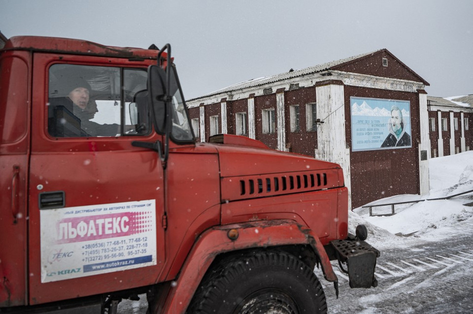 Wojna w Ukrainie poróżniła mieszkańców norweskiego miasteczka Barentsburg w Arktyce