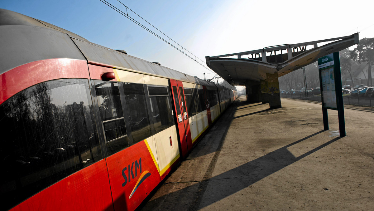 Ponad 20 pociągów SKM zostanie wyremontowanych w ciągu najbliższych kilkunastu miesięcy. Jak będą wyglądały stare-nowe kolejki? - pyta serwis mmtrojmiasto.pl.