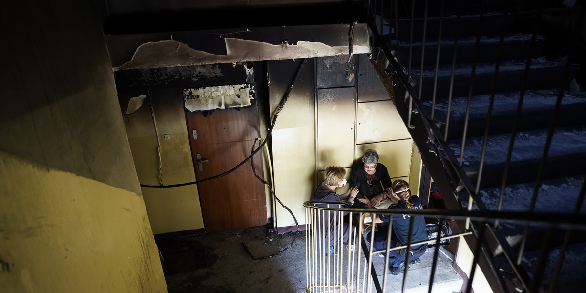 Pożar przy Odyńca w Łodzi. Mieszkania i klatka schodowa zniszczona piekielnym żarem