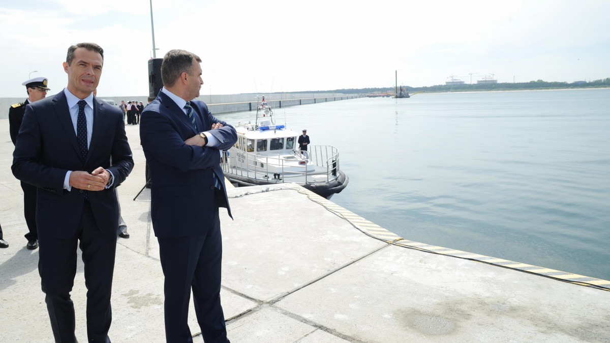 Jedno z największych przedsięwzięć morskich w Polsce zostało zakończone. Falochron o długości 3 kilometrów został dziś otwarty w Świnoujściu. To element większej inwestycji - budowy terminalu LNG.