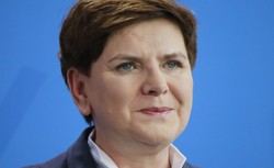 "Wracajcie, Polska przyjmie was z otwartymi ramionami". Premier do Polonii w Londynie