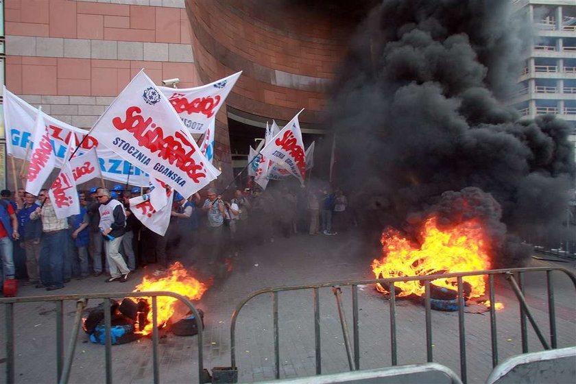 Gorączy kongres w Warszawie