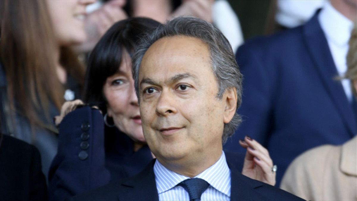 Większościowy udziałowiec Evertonu Farhard Moshiri stanął w obronie menedżera klubu z Goodison Park Ronalda Koemana. W jego opinii niedawna wypowiedź Holendra na temat możliwej gry Romelu Lukaku w Barcelonie została wyrwana z kontekstu.