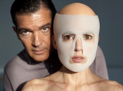 Elena Anaya uwięziona przez Antonio Banderasa