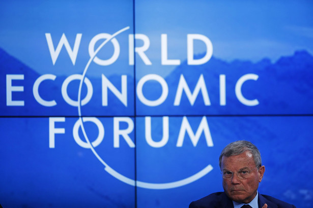 Martin Sorrell, dyrektor zarządzający WPP podczas panelu otwarcia Światowego Forum Gospodarczego w Davos, 20.01.2016.