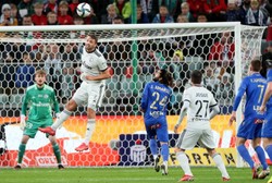 Minus 15 w Warszawie. Lech zostawił Legię daleko w tyle [WYNIKI I TABELA]