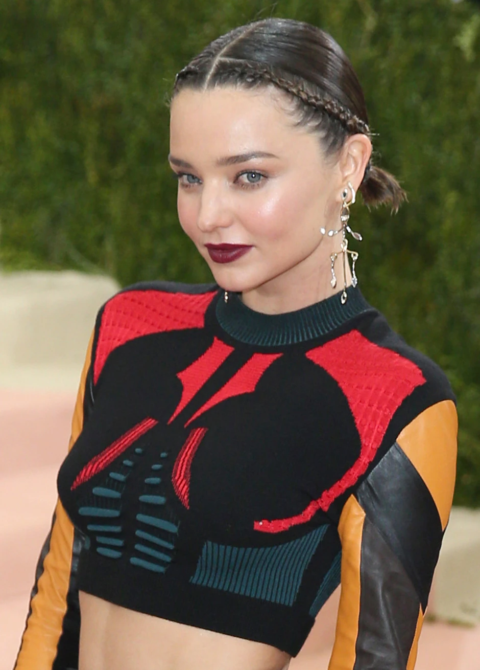 Miranda Ker je od rastrošnog Loua dobila stakleni klavir