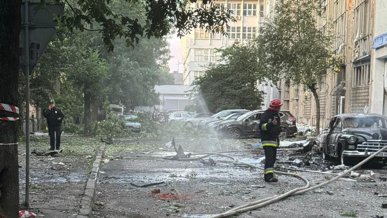 Zmasowany atak na Ukrainę. Rosjanie uderzyli w centrum Lwowa. Polska poderwała samoloty