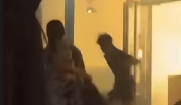 Zapaljen kafić na Vračaru