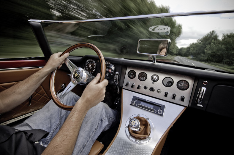 Jaguar Speedster Concept - Retrofala nadal wzbiera