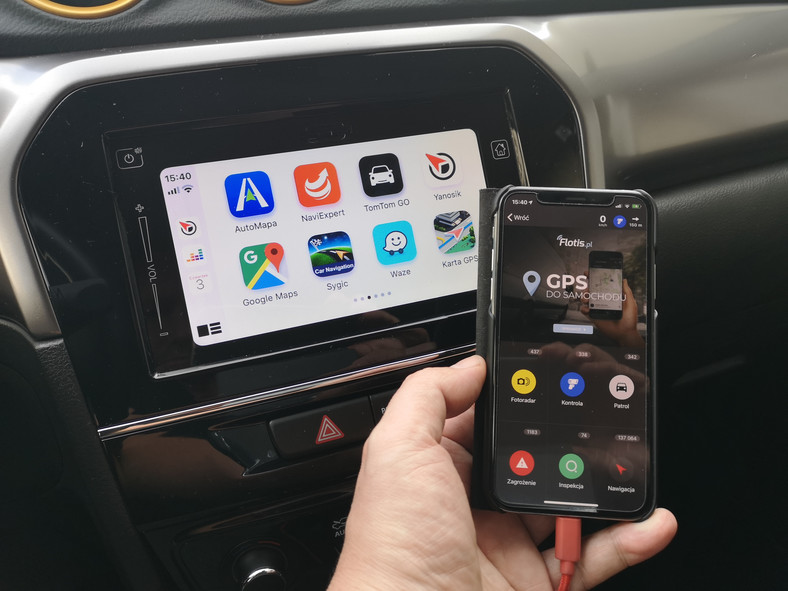 Yanosik w Apple CarPlay