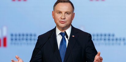 Andrzej Duda znów ma koronawirusa. "Ktoś nie dopilnował bezpieczeństwa. Osoby, które pracują z prezydentem, powinny bezwzględnie się testować"