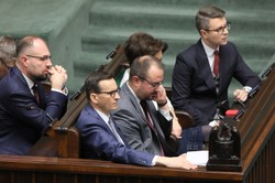 Morawiecki bez wotum zaufania. "Misja zakończyła się niepowodzeniem"