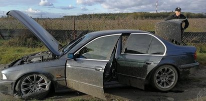 Pędził BMW po chodnikach. Próbował zabić policjanta