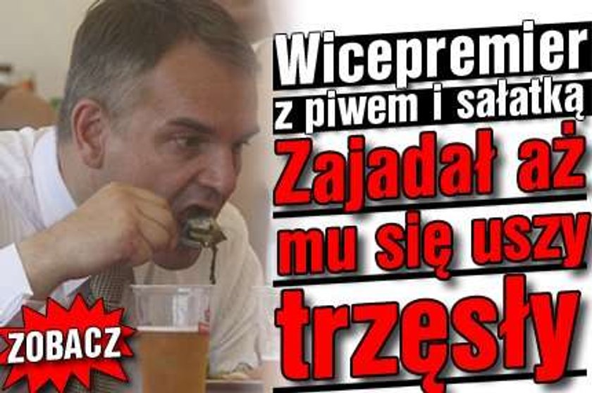 Wicepremier z piwem i sałatką. ZOBACZ