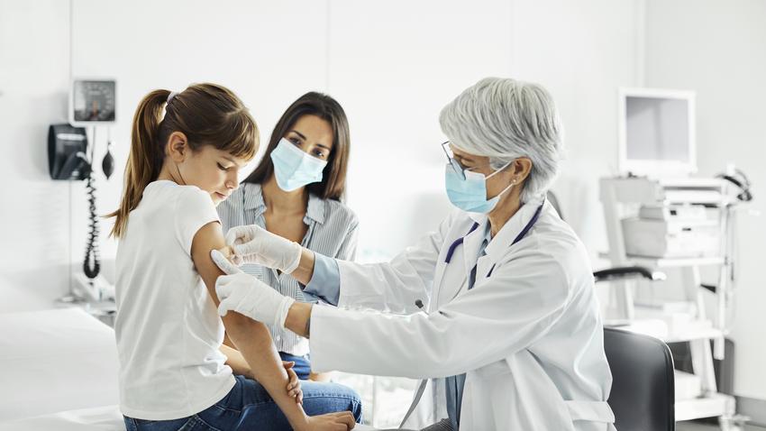 oltás, vakcina, 12-15 évesek oltása, gyerek, pfizer