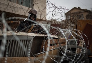 Trwa okupacja budynków rządowych w Doniecku, Słowiańsku i Mariupolu [ZDJĘCIA]