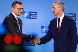 Politico o planie Stoltenberga: Wątpliwości, obawy i przewracanie oczami...