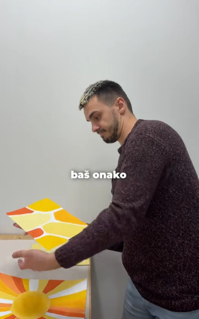 Sven je sam naslikao slike