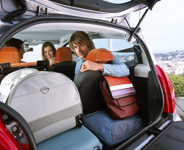 Z tyłu zmieści się od 166 do 879 litrów bagażu