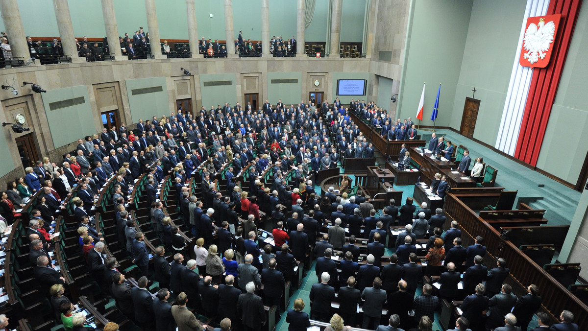 Sejm przyjął uchwałę upamiętniającą 95. rocznicę przyznania Polkom praw wyborczych. Wyrażono w niej uznanie dla dorobku wszystkich polskich parlamentarzystek.