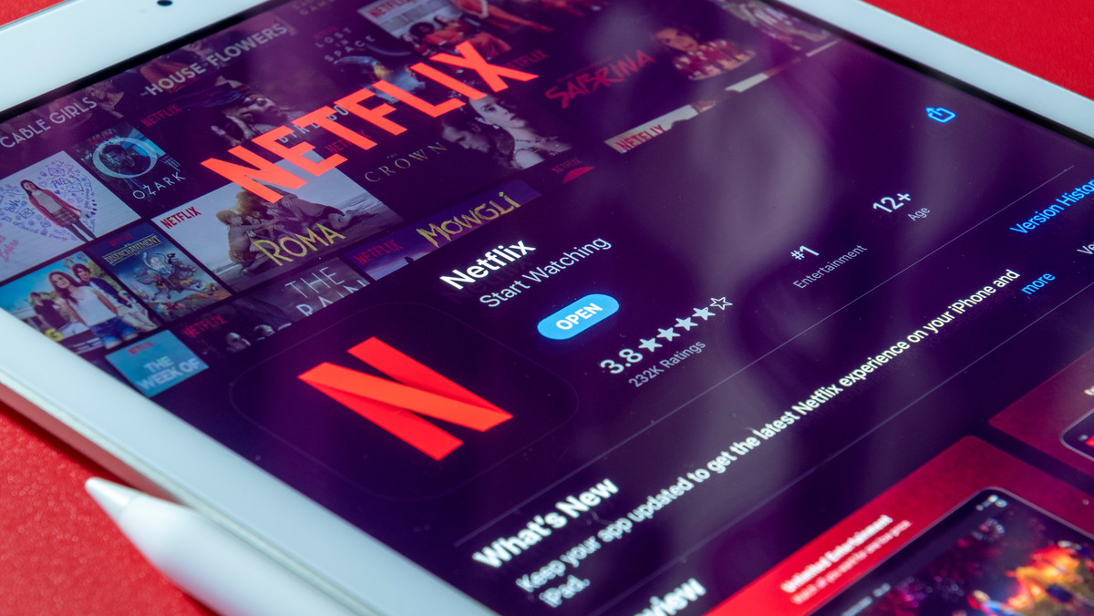 Netflix: jak włączyć napisy w obcym języku w dowolnym kraju?