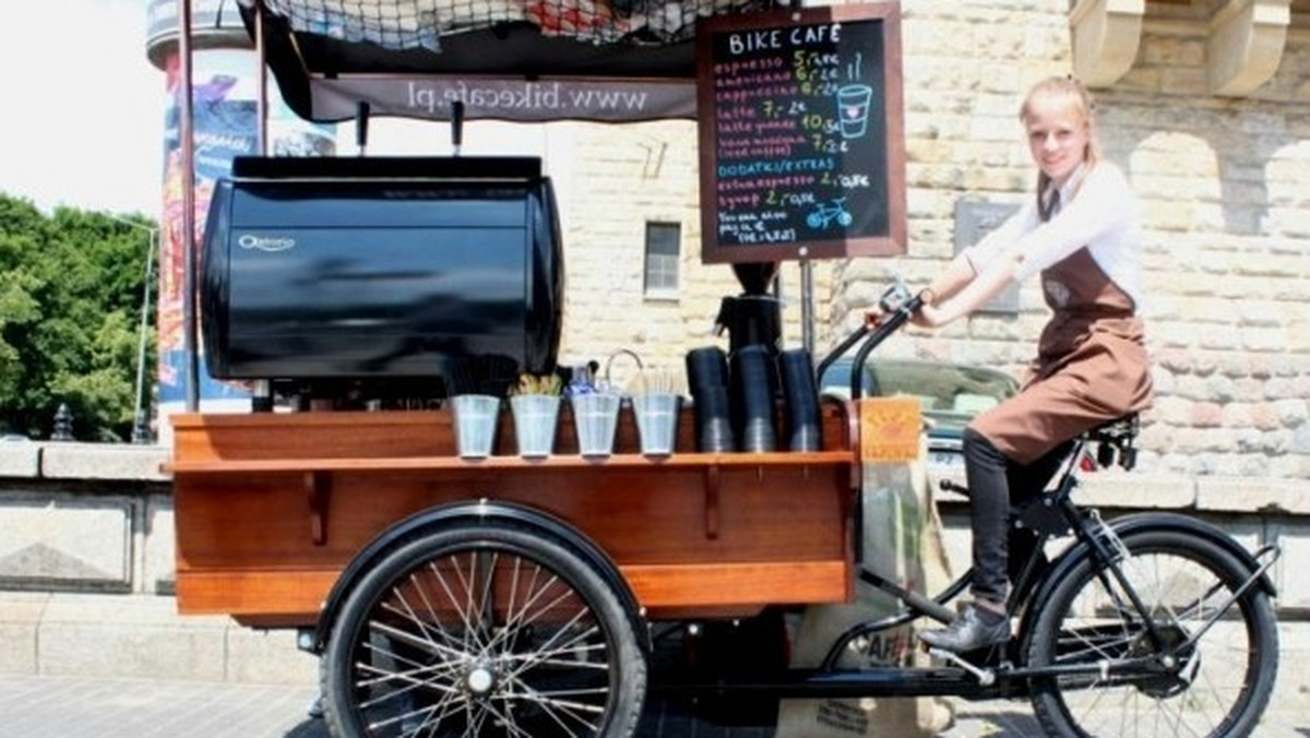 W Poznaniu można spotkać mobilną kawiarnię. Ekspres do kawy znajduje się na rowerze, dzięki czemu kawiarnia może zmieniać adres.