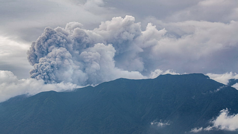 Erupcja wulkanu w Indonezji