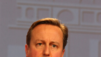 "Elhunyt David Cameron"