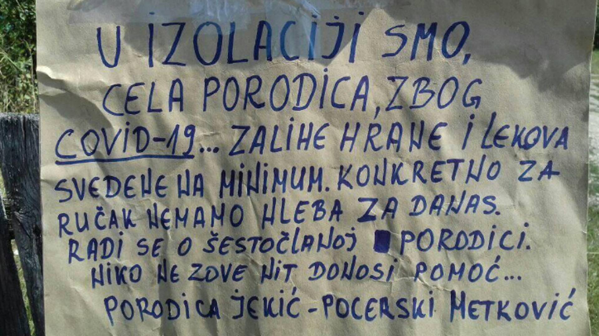 Poruka na kapiji kuće porodice iz Šapca je slika manjka empatije kod nas - gde je saosećanje van društvenih mreža