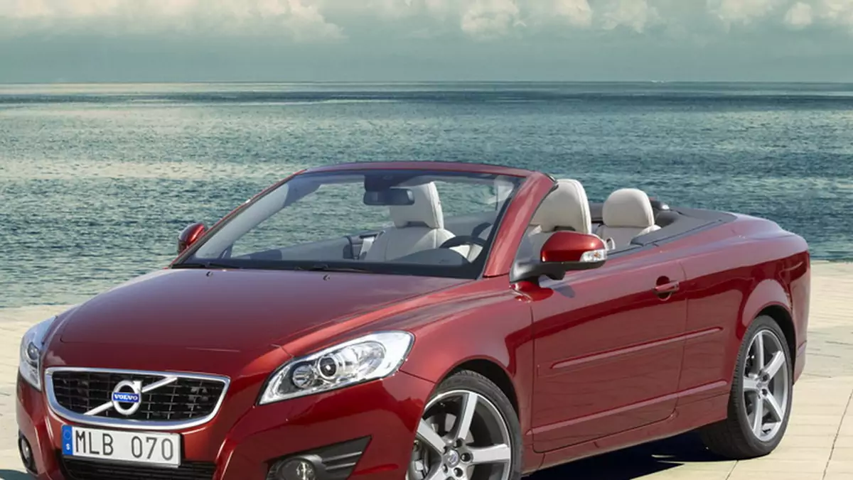 Volvo C70 FL - Coupe-cabrio z nową twarzą